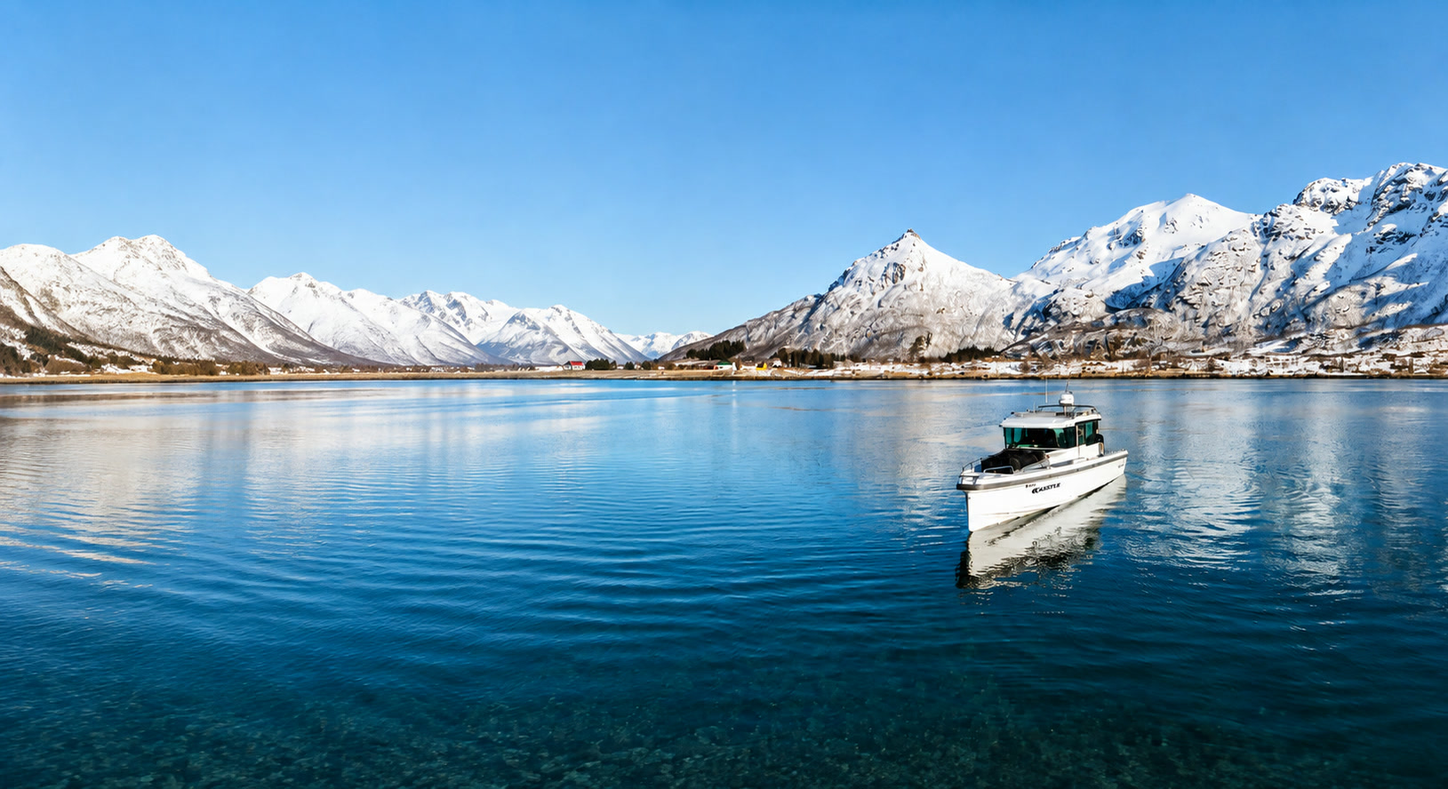 El Axopar 37 navegando entre los fiordos de Lofoten